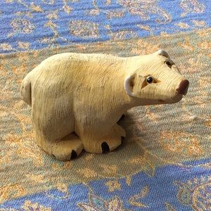 Artesania Rinconada polar bear folk art